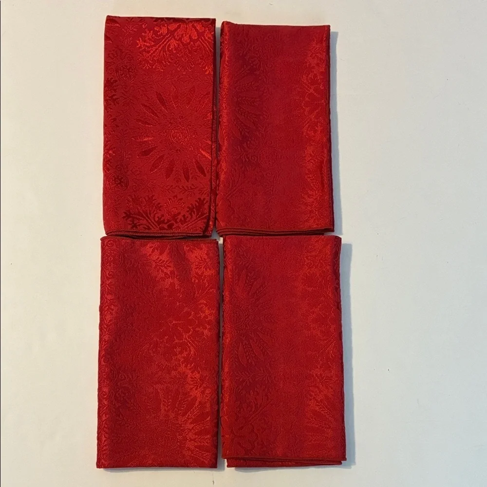 Red Floral Pattern Set of 4 Cloth Napkins